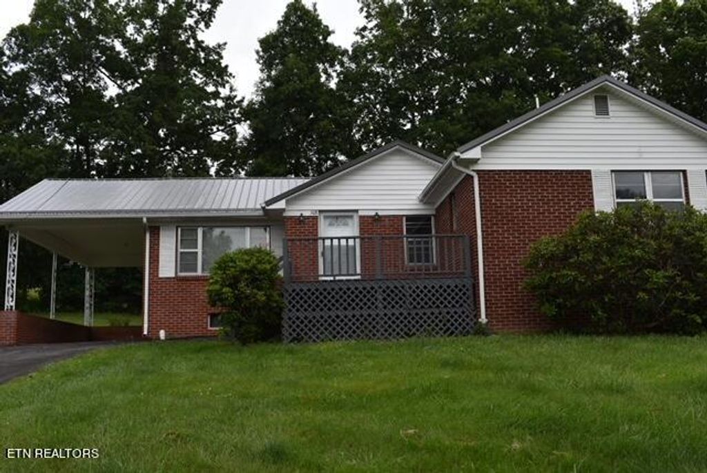 Photo of 508 Giles Drive, Tazewell, TN 37879 (MLS # 1265007)