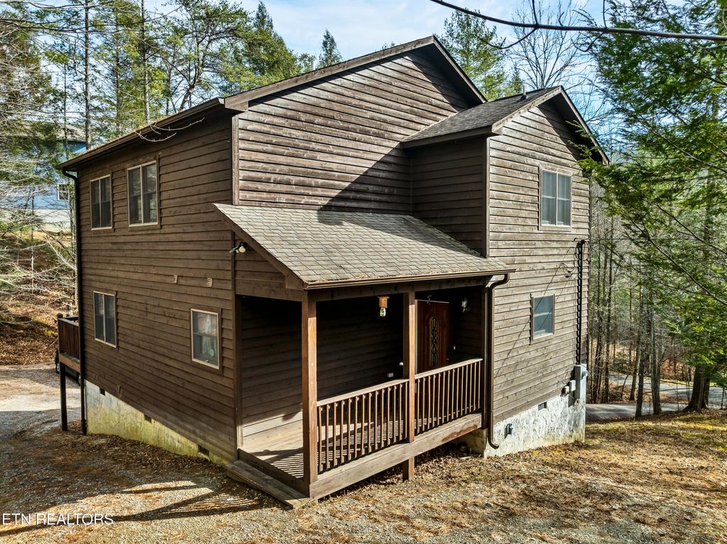 Photo of 319 Rainbow Circle, Townsend, TN 37882 (MLS # 1326458)