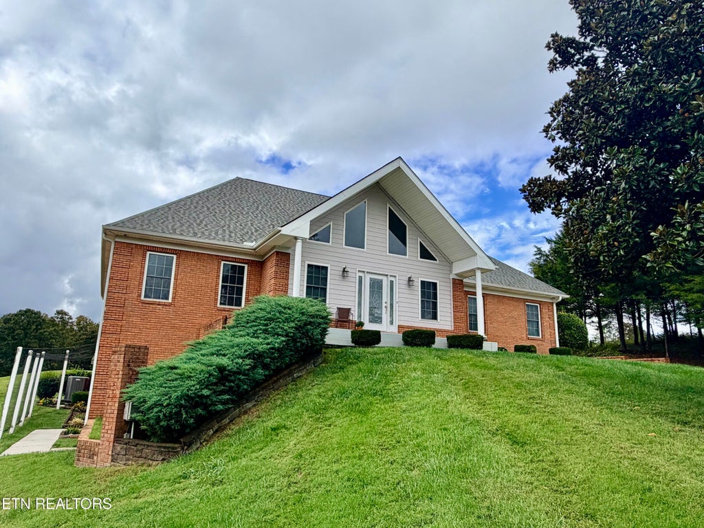 Photo of 252 Links Court, Tazewell, TN 37879 (MLS # 1357937)