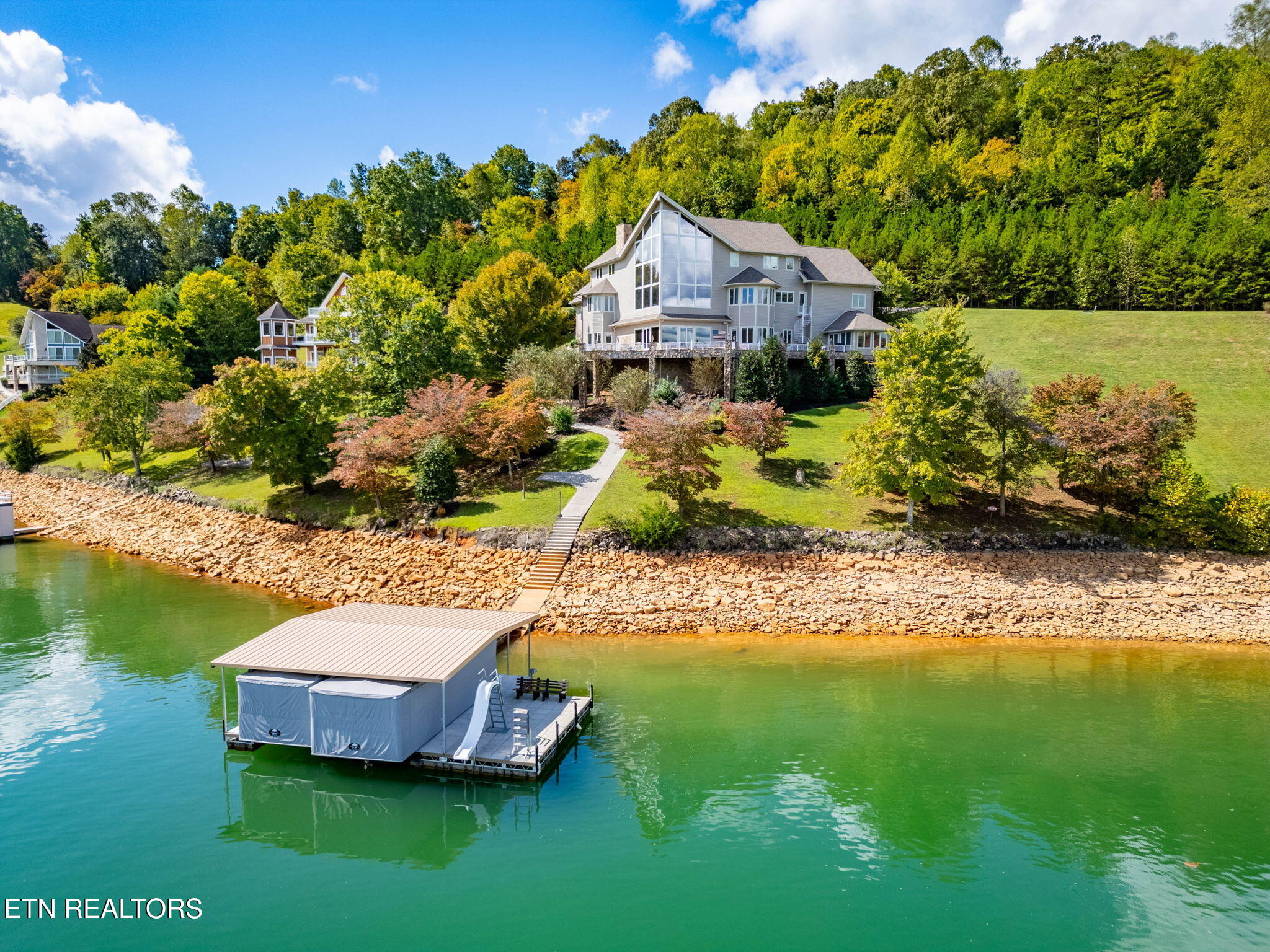 643 Crown Pointe Rd