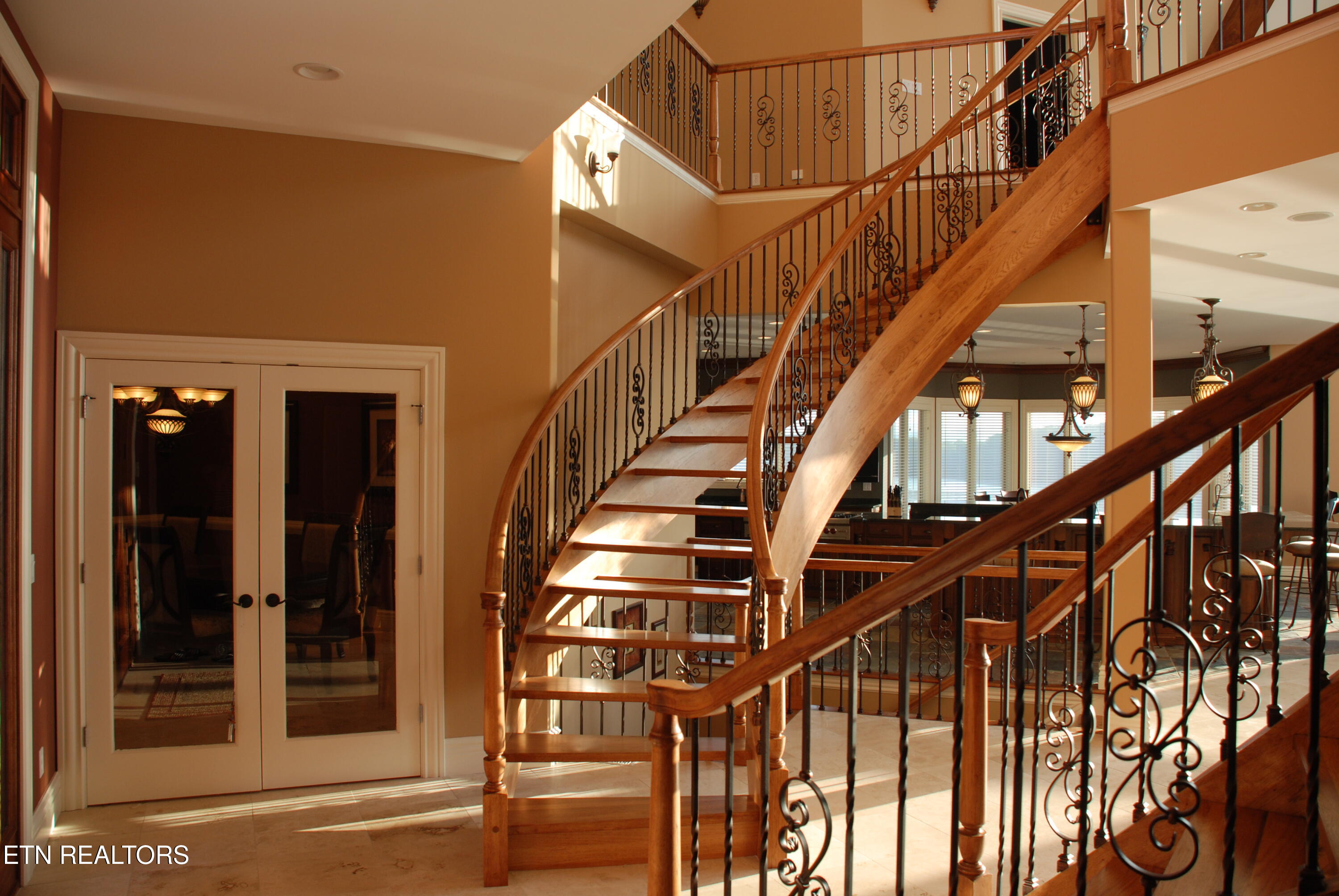 643 Crown Pointe Rd