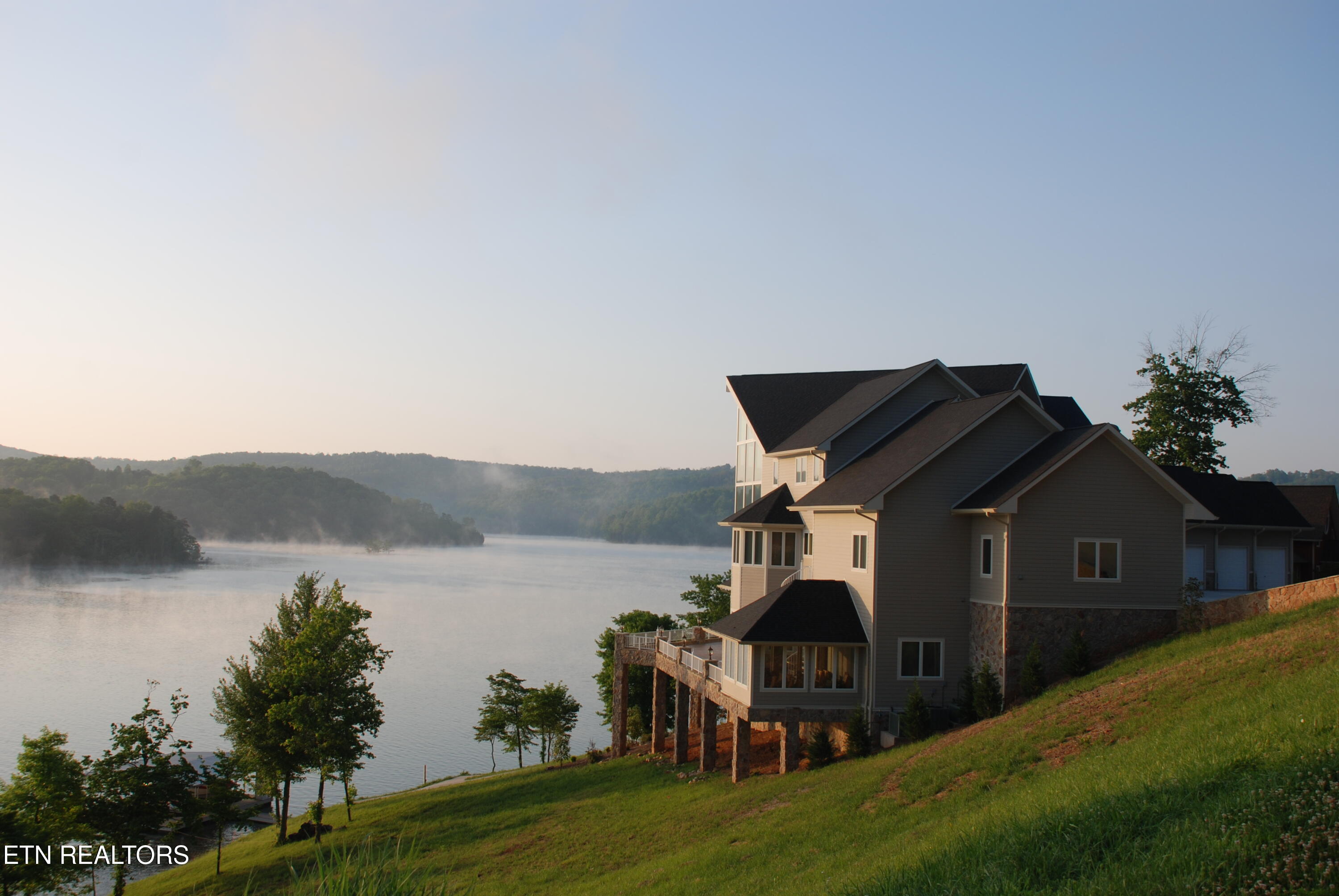 643 Crown Pointe Rd