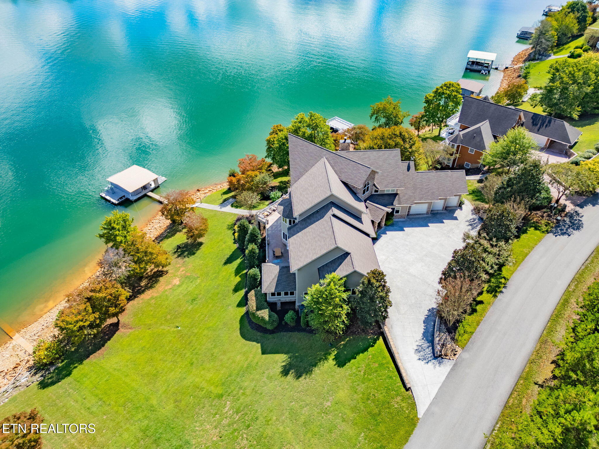 643 Crown Pointe Rd