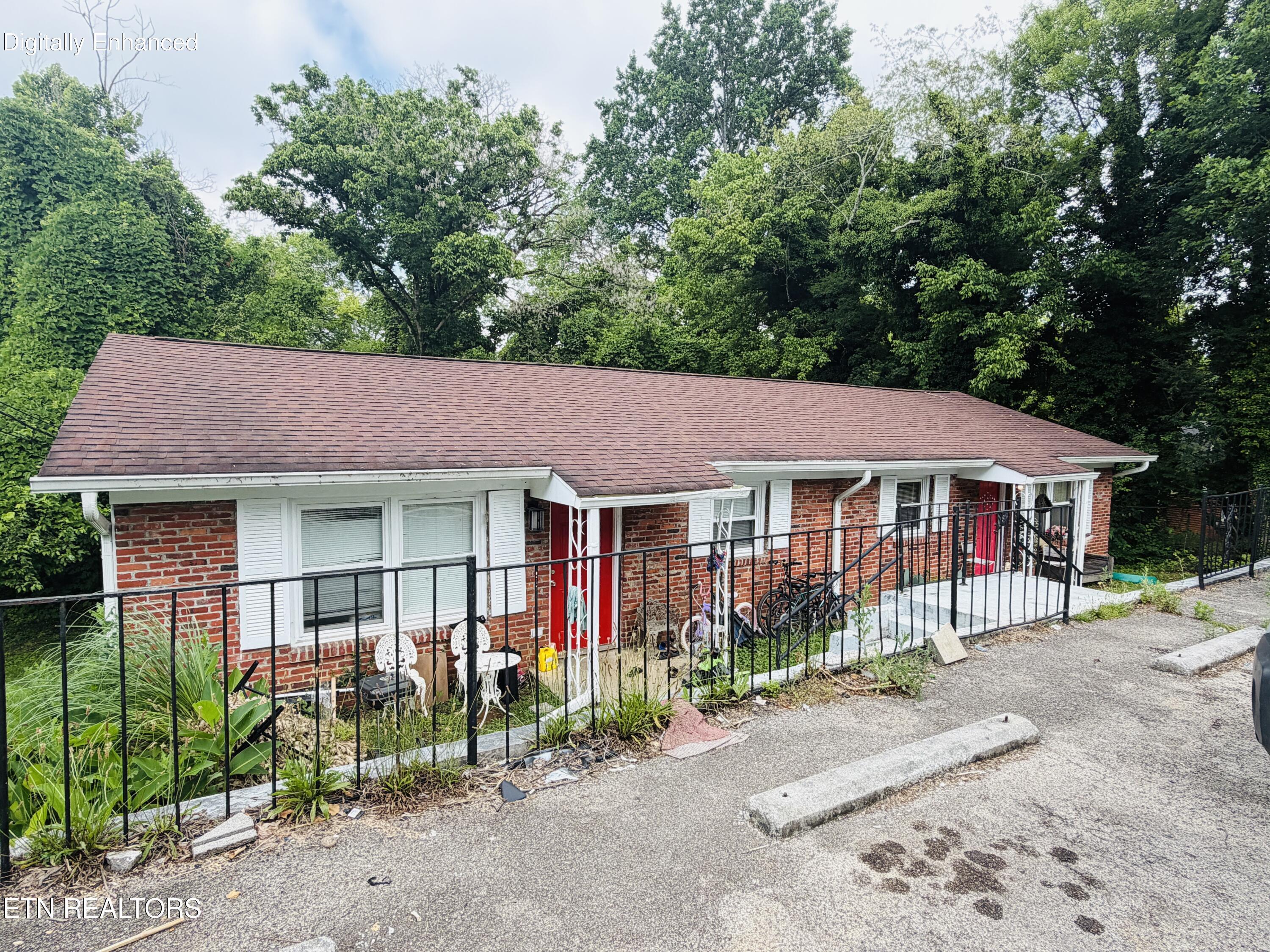 Photo 1 of 3 — 927 Biddle St, Knoxville, TN 37914