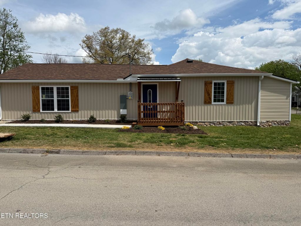 Photo of 863 Cedar St, Alcoa, TN 37701 (MLS # 1335463)