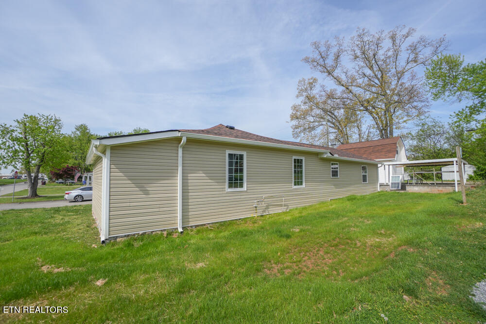 863 Cedar St