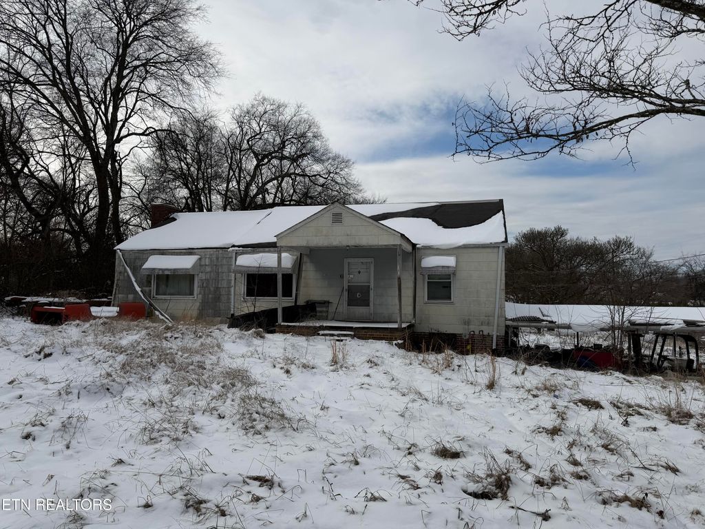 Photo of 115 Howard St, Maryville, TN 37804 (MLS # 1328299)