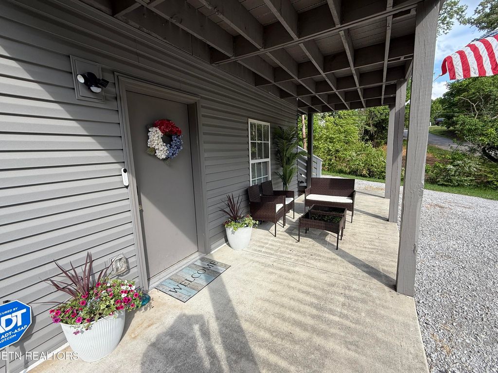 Photo of 100 Sierra Place, Rockwood, TN 37854 (MLS # 1338242)