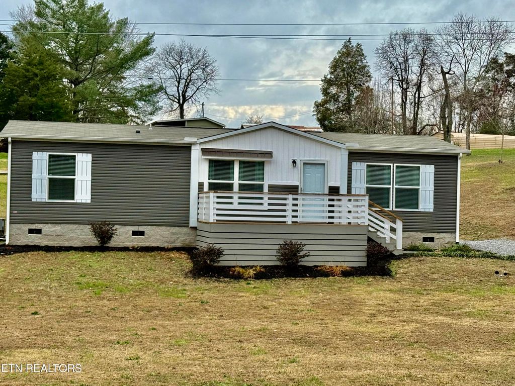Photo of 139 CENTER Lane, New Tazewell, TN 37825 (MLS # 1284573)