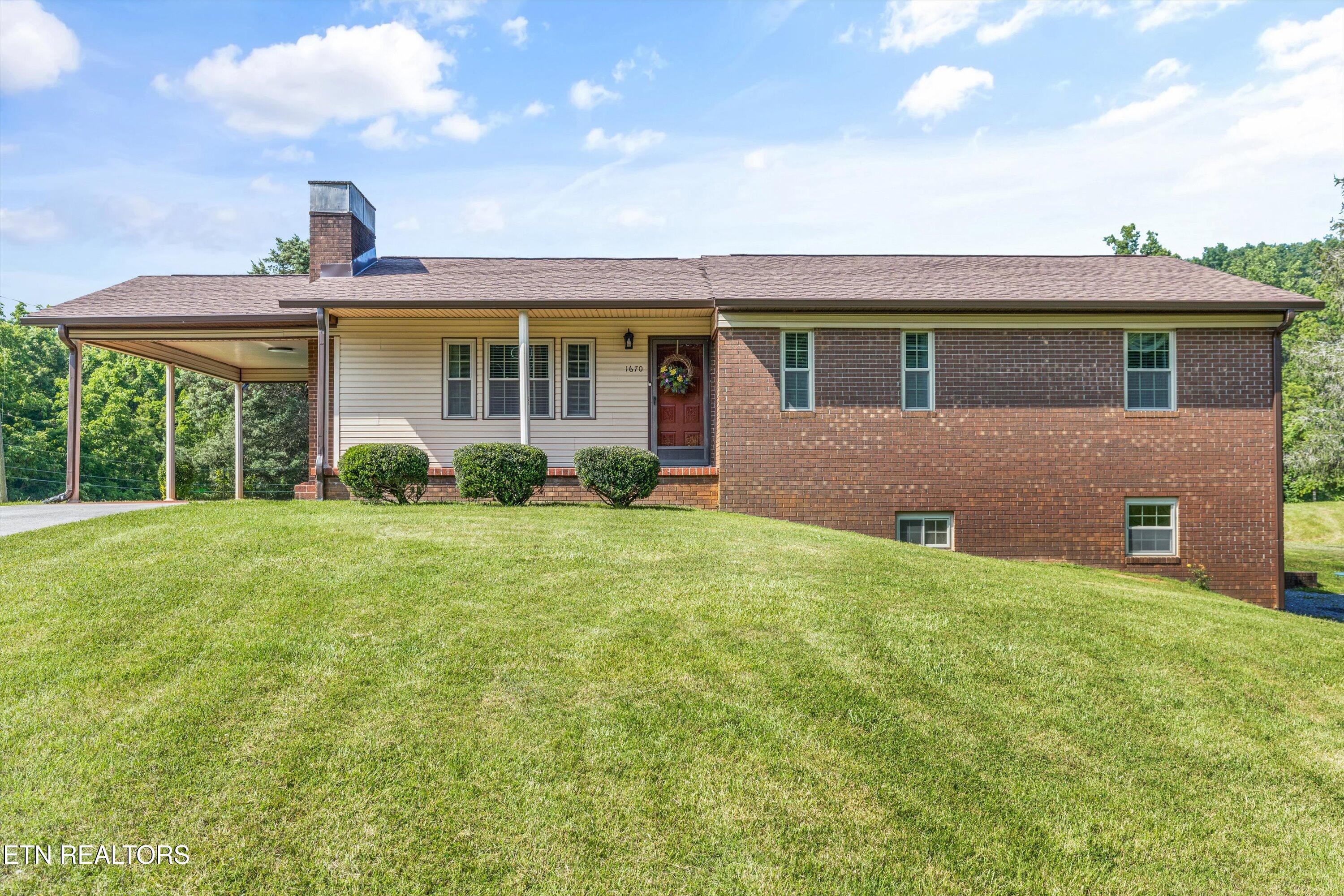 1670 Bowen Rd