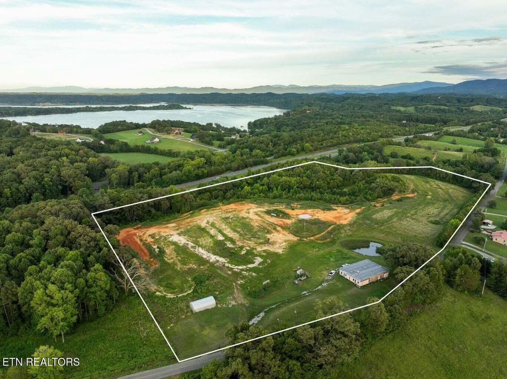 Photo of 1076 Old Newport Hwy, Dandridge, TN 37725 (MLS # 1295235)