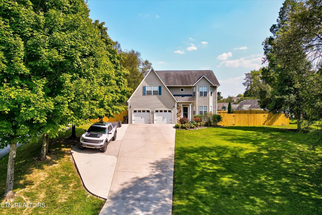 Photo of 2617 W Old Topside Rd, Louisville, TN 37777 (MLS # 1274745)