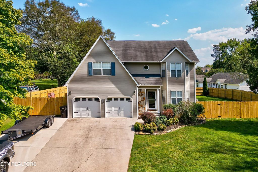 Photo of 2617 W Old Topside Rd, Louisville, TN 37777 (MLS # 1274745)