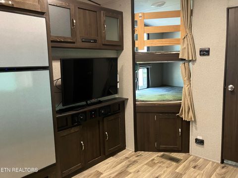 Tiny photo for 44 Arapaho Tr, Crossville, TN 38572 (MLS # 1339584)