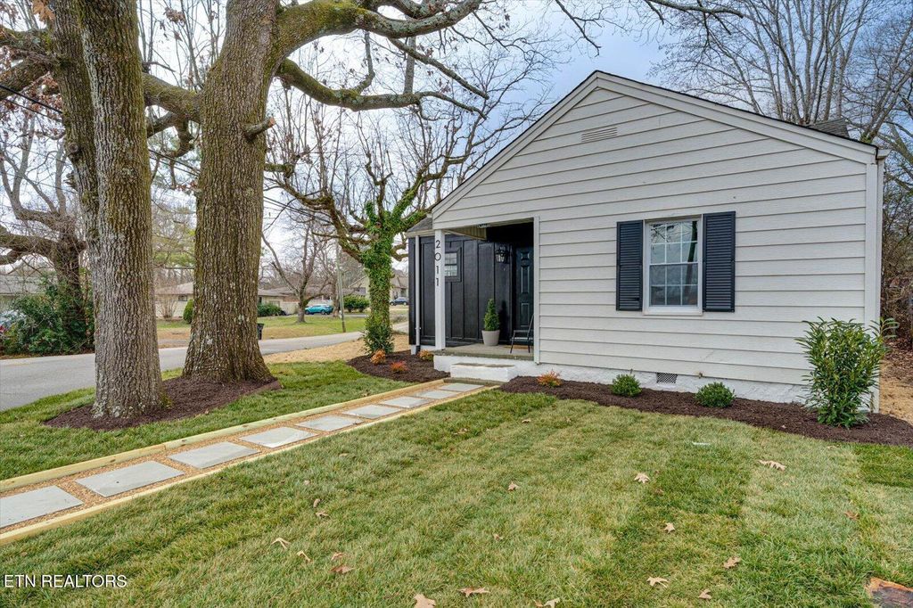 Photo of 2011 Prigmore Rd, Chattanooga, TN 37412 (MLS # 1330063)