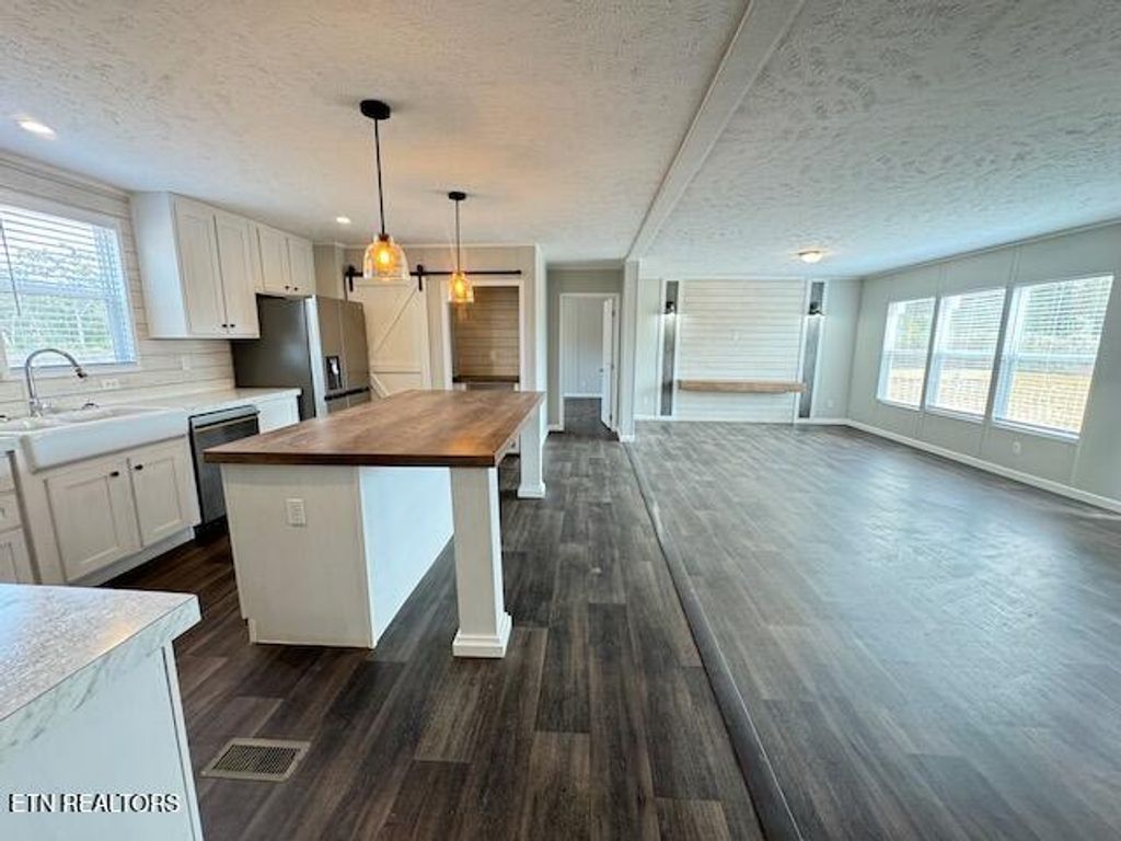 Photo of 208 Community Drive, Madisonville, TN 37354 (MLS # 1280816)