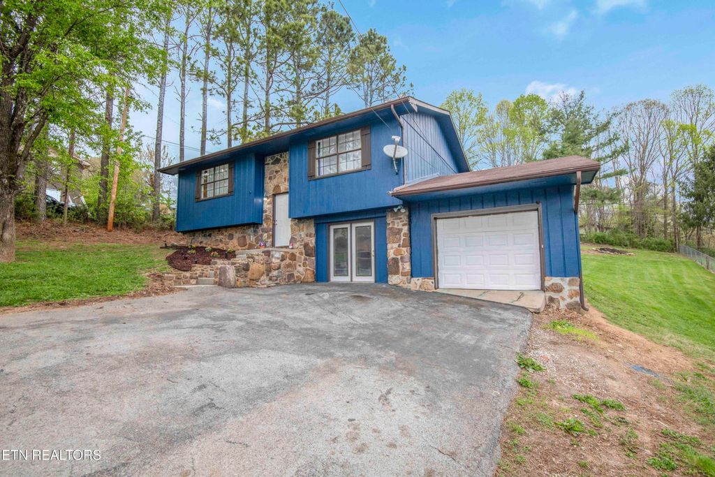 Photo of 130 Gloria Drive, Tazewell, TN 37879 (MLS # 1297099)