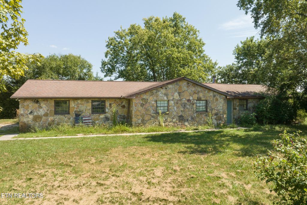 Photo of 3179 Gibson Rd, Strawberry Plains, TN 37871 (MLS # 1238640)
