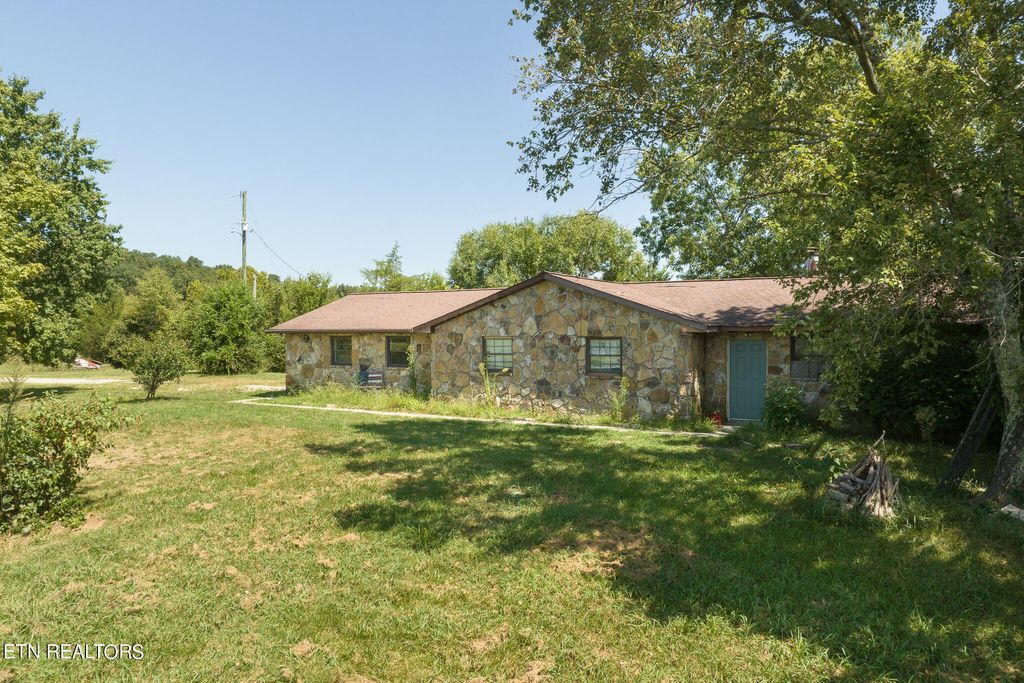 Photo of 3179 Gibson Rd, Strawberry Plains, TN 37871 (MLS # 1238640)