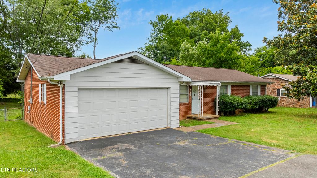 Photo of 776 Hamilton St, Alcoa, TN 37701 (MLS # 1306858)