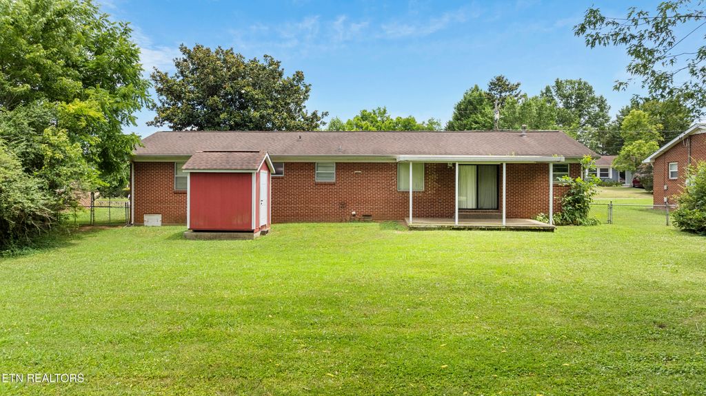 Photo of 776 Hamilton St, Alcoa, TN 37701 (MLS # 1306858)