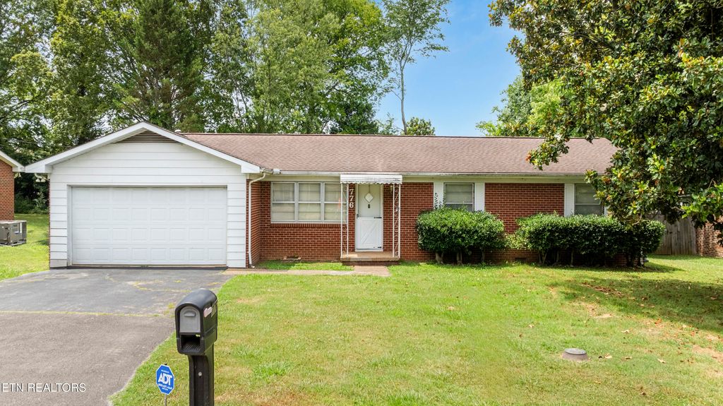 Photo of 776 Hamilton St, Alcoa, TN 37701 (MLS # 1306858)