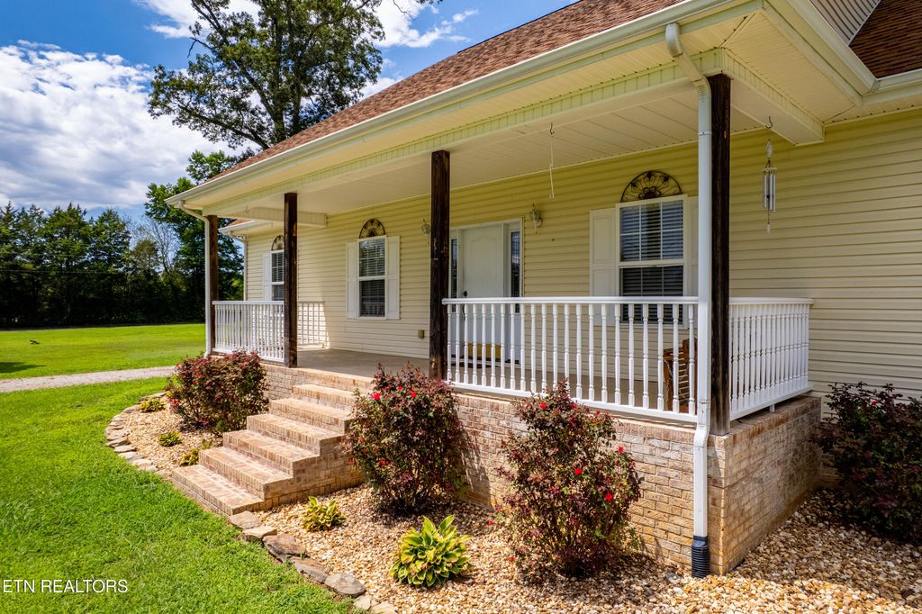 Photo of 105 Hidden Springs Drive, Madisonville, TN 37354 (MLS # 1311095)