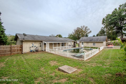 Photo of 1194 Rawhide Tr, Lenoir City, TN 37772 (MLS # 1358805)