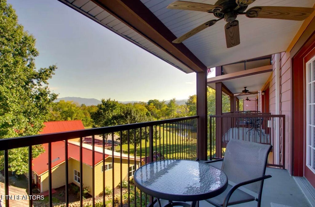 Photo of 527 River Place Way #UNIT 524, Sevierville, TN 37862 (MLS # 1354542)