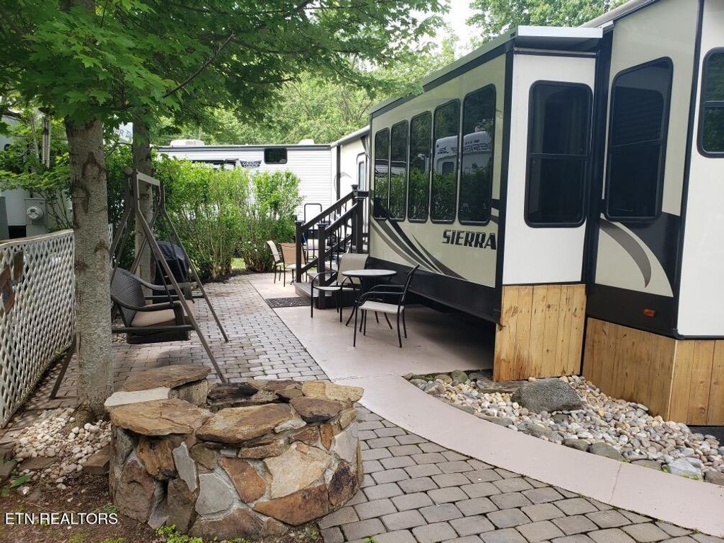 Photo of 4229 E Parkway Lot 203 Pkwy, Gatlinburg, TN 37738 (MLS # 1260963)