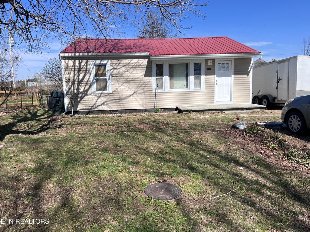 Photo of 1215 Harrell St, Morristown, TN 37814 (MLS # 1294755)