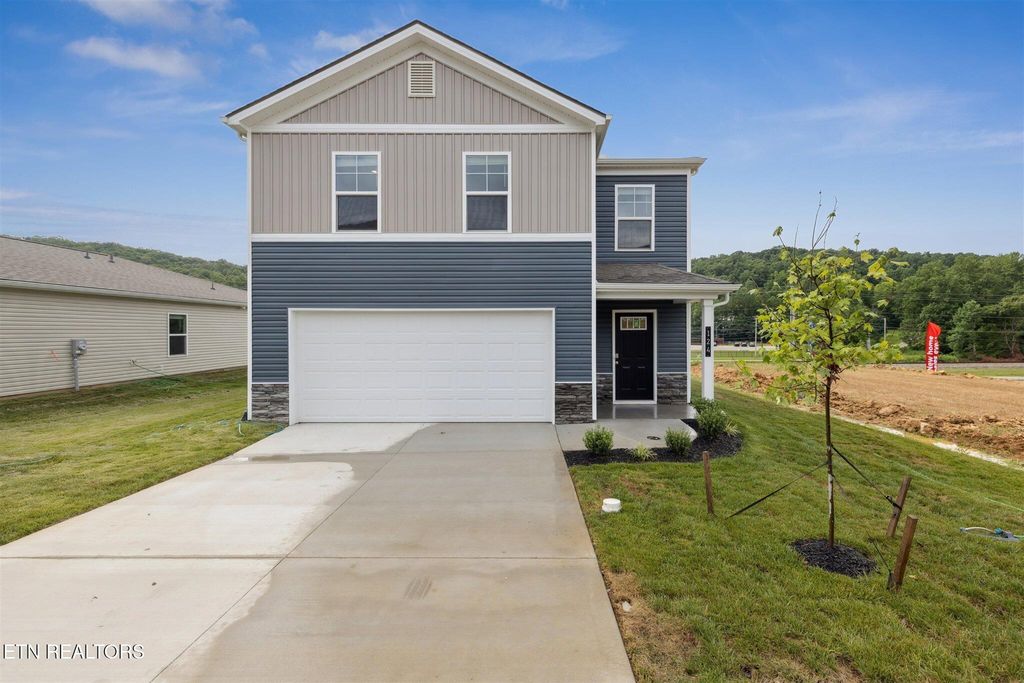Photo of 124 N Blissful Meadows Drive, Harriman, TN 37748 (MLS # 1299444)