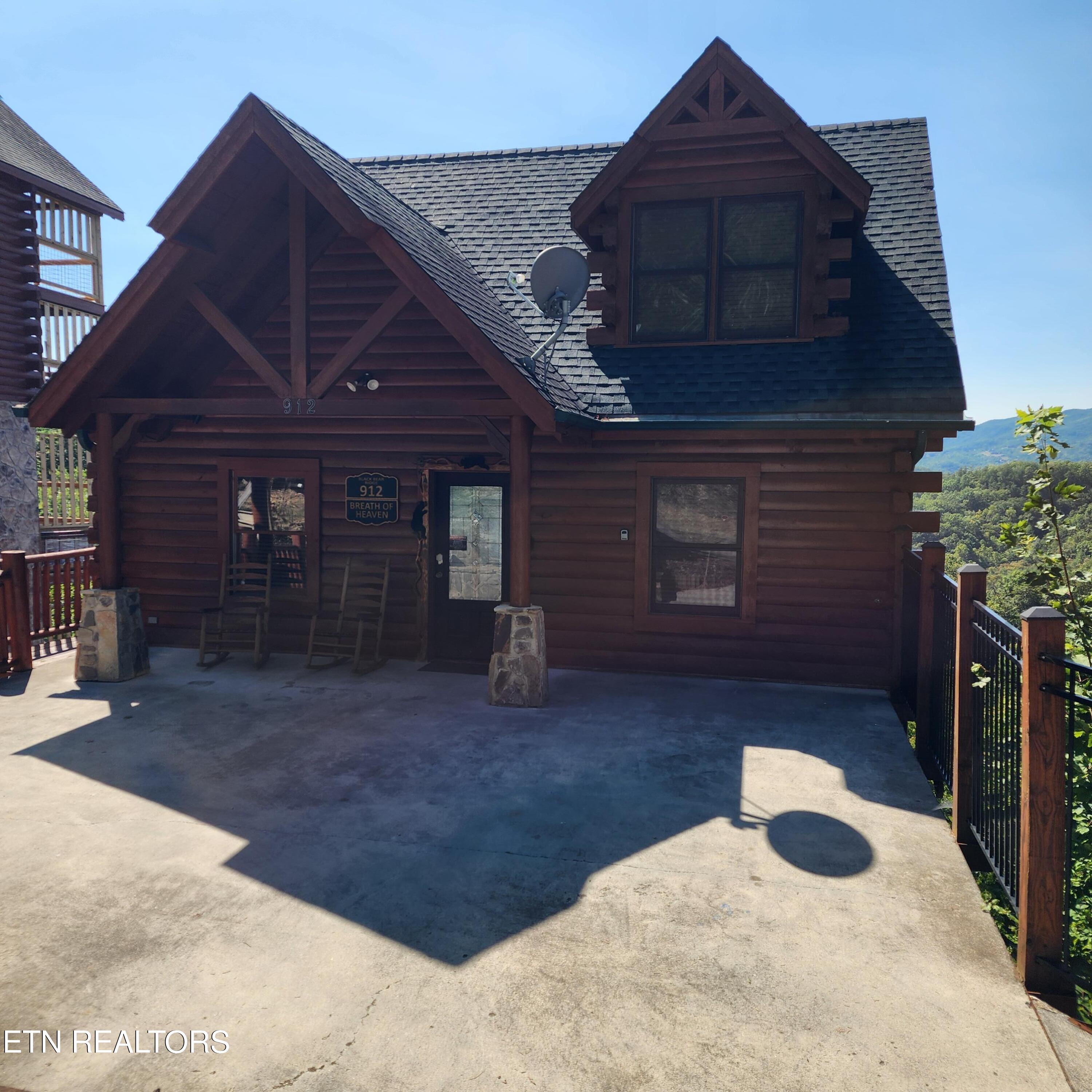912 Black Bear Cub Way
