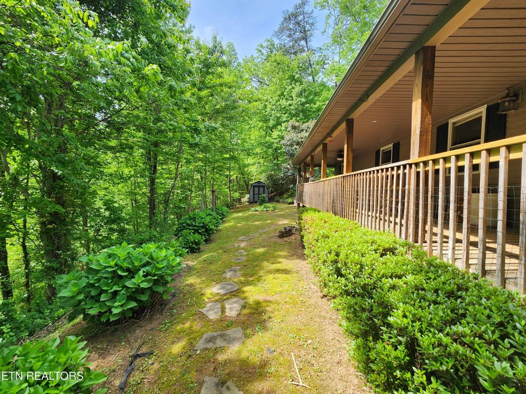 Photo of 4442 Grindstone Ridge Rd Rd, Pigeon Forge, TN 37863 (MLS # 1293329)