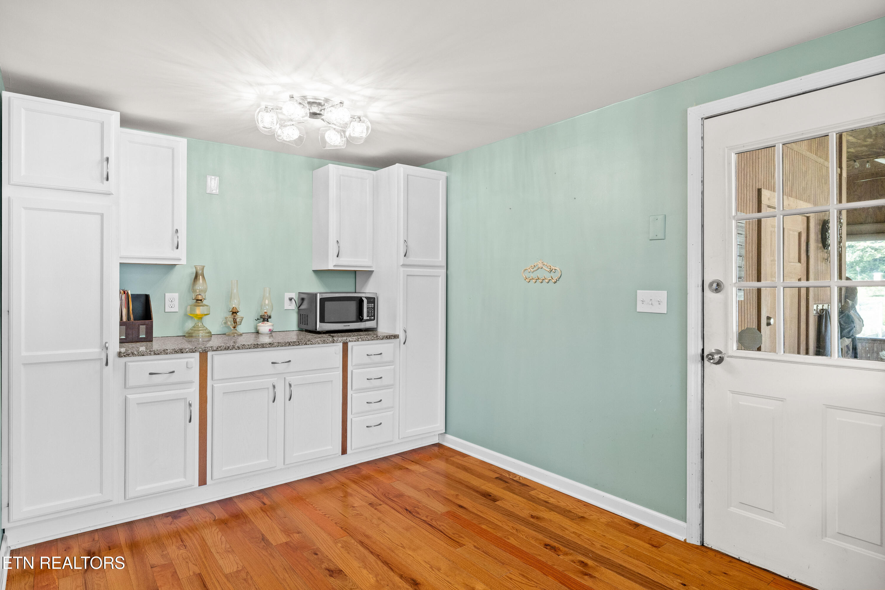 962 Old Harriman Hwy