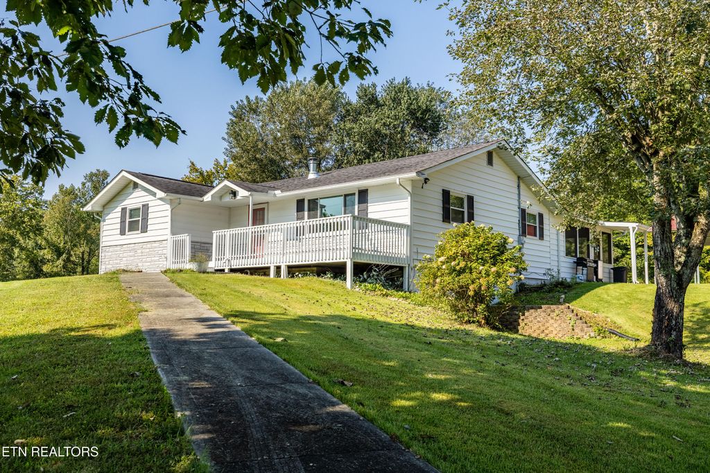 Photo of 962 Old Harriman Hwy, Oliver Springs, TN 37840 (MLS # 1313863)