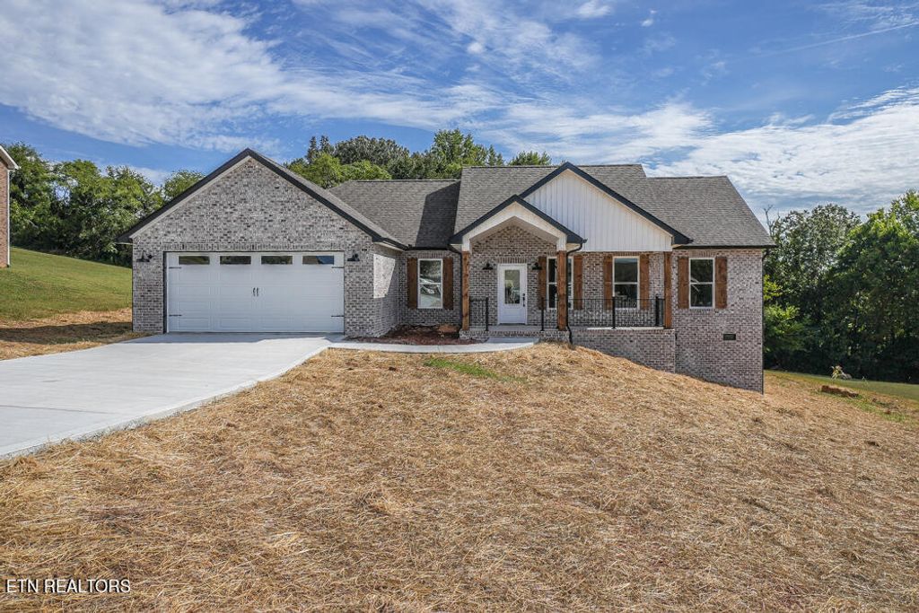 Photo of 230 Franklin Estates Lane, Greenback, TN 37742 (MLS # 1237224)