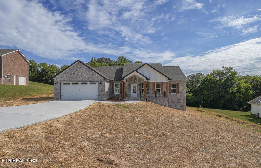 Photo of 230 Franklin Estates Lane, Greenback, TN 37742 (MLS # 1237224)
