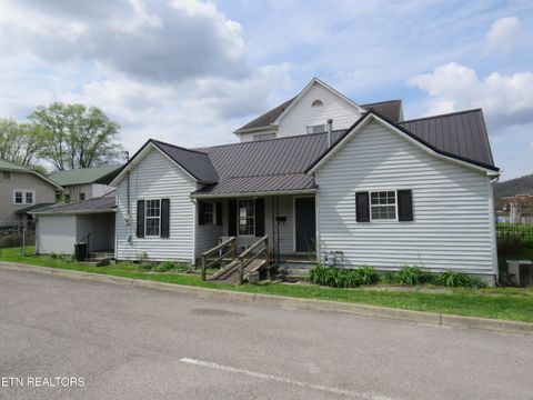 Photo of 413 S Main St, Jellico, TN 37762 (MLS # 1335472)