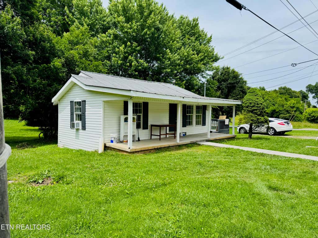 Photo of 738 Warford Rd, Newport, TN 37821 (MLS # 1302562)