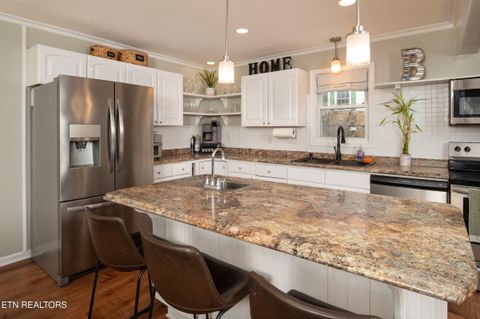 Tiny photo for 415 Victor Drive, Knoxville, TN 37912 (MLS # 1327954)