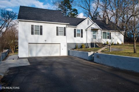 Photo of 415 Victor Drive, Knoxville, TN 37912 (MLS # 1327954)