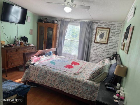 Tiny photo for 2929 Veterans Blvd, Pigeon Forge, TN 37863 (MLS # 1359517)