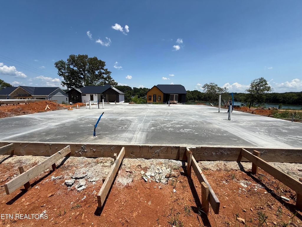 Photo of 174 Lakeshore Bay Drive, Jefferson City, TN 37760 (MLS # 1315484)