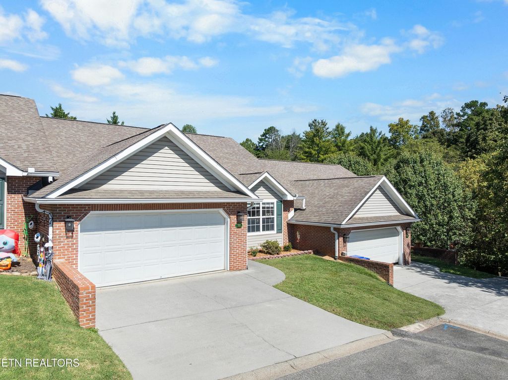 Photo of 705 Lower Pond Way, Knoxville, TN 37920 (MLS # 1317506)