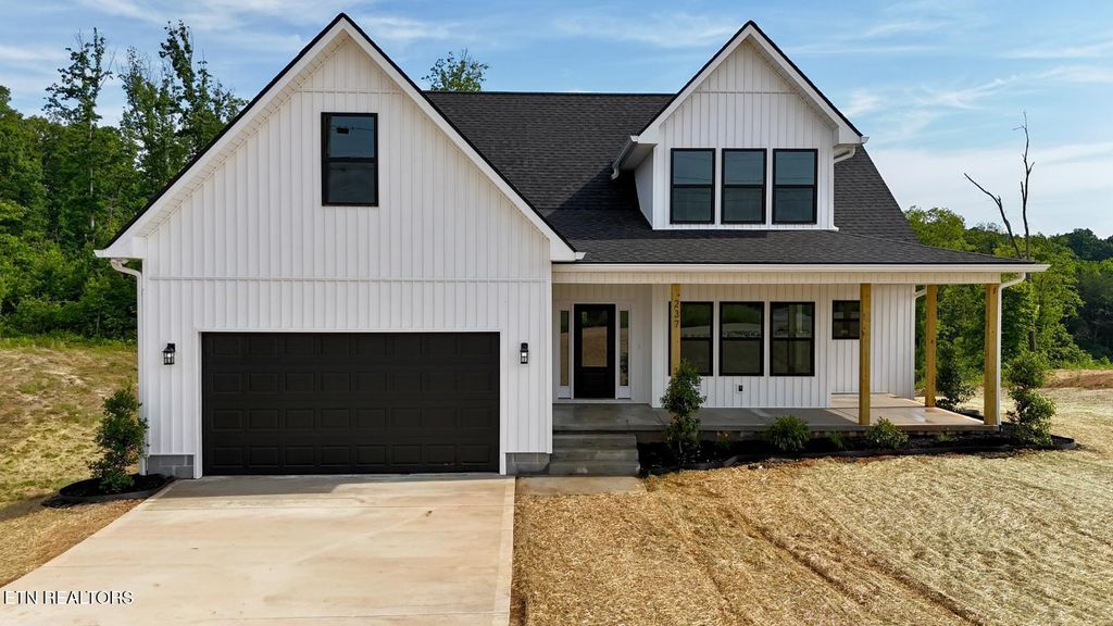 Photo of 237 Laura Boling Loop Rd, Strawberry Plains, TN 37871 (MLS # 1341192)