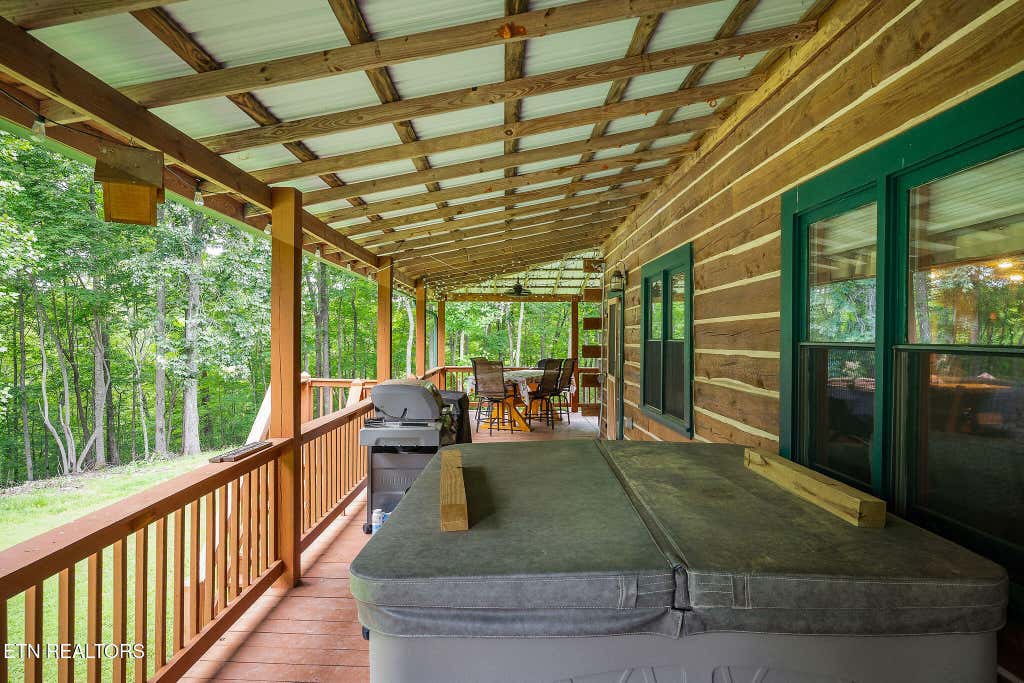 Photo of 137 Allens Way Way, Crossville, TN 38572 (MLS # 1352716)