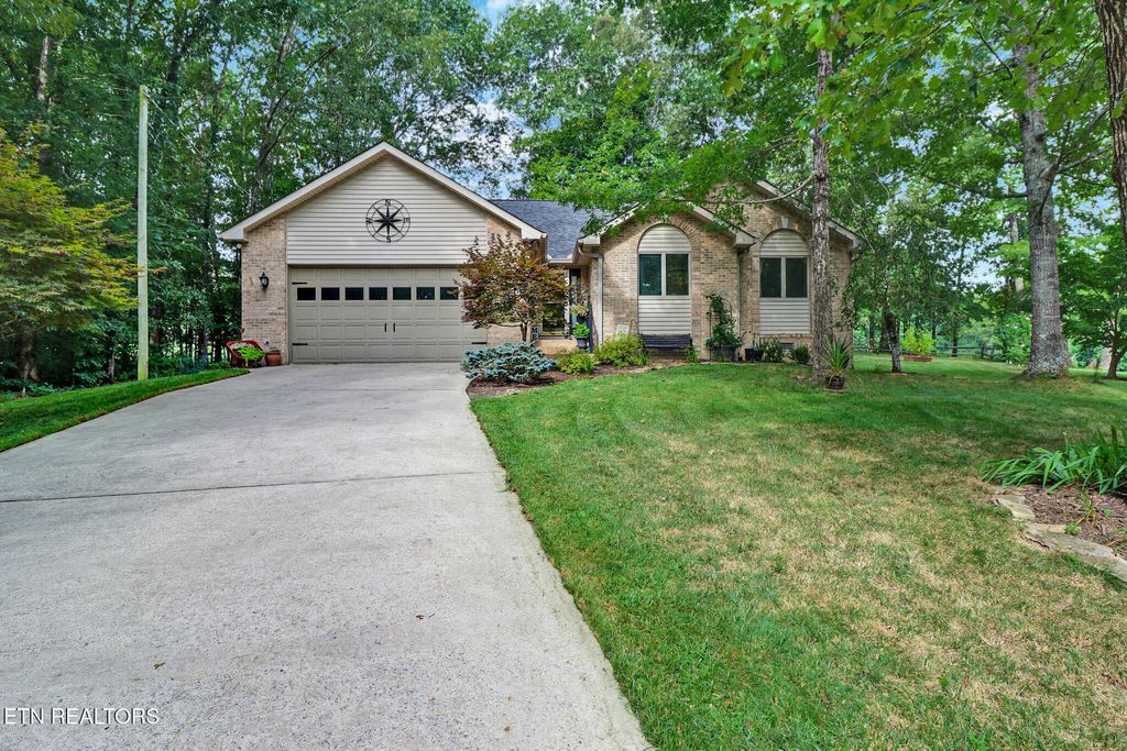 Photo of 37 Clinebrook Drive, Fairfield Glade, TN 38558 (MLS # 1309757)