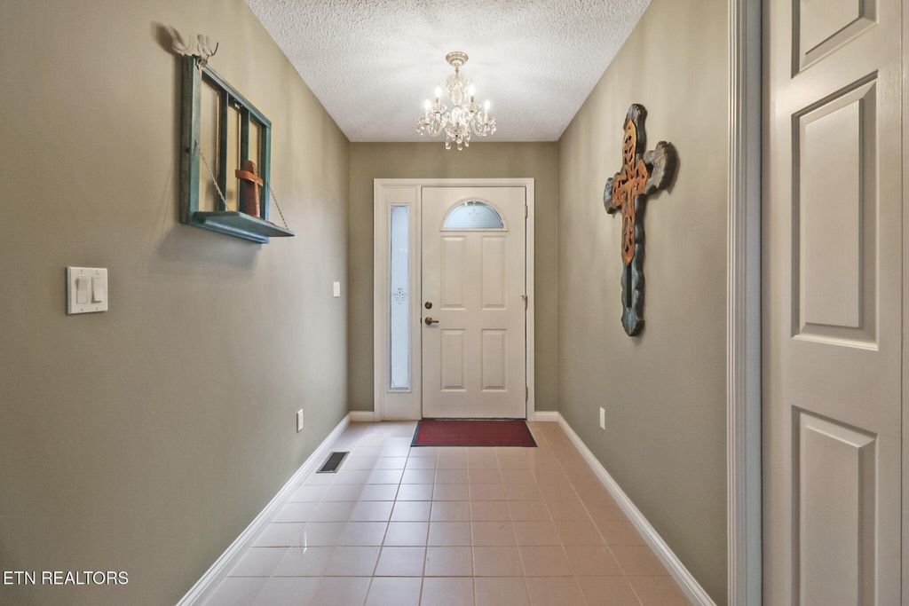 Photo of 37 Clinebrook Drive, Fairfield Glade, TN 38558 (MLS # 1309757)
