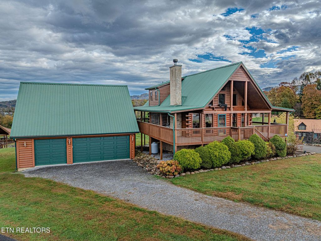 Photo of 3452 Cove Meadows Dr, Sevierville, TN 37862 (MLS # 1321524)